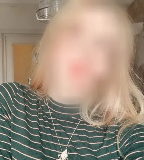 Elena, 19