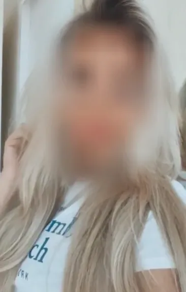 Helena, 28