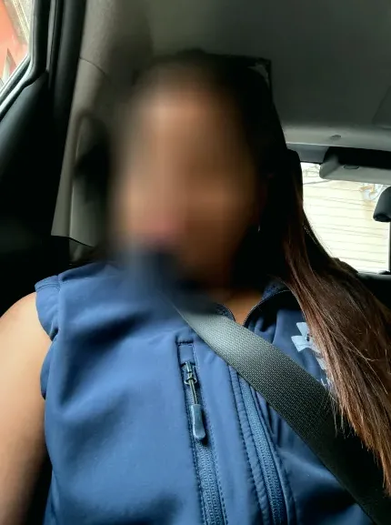 Lara, 35