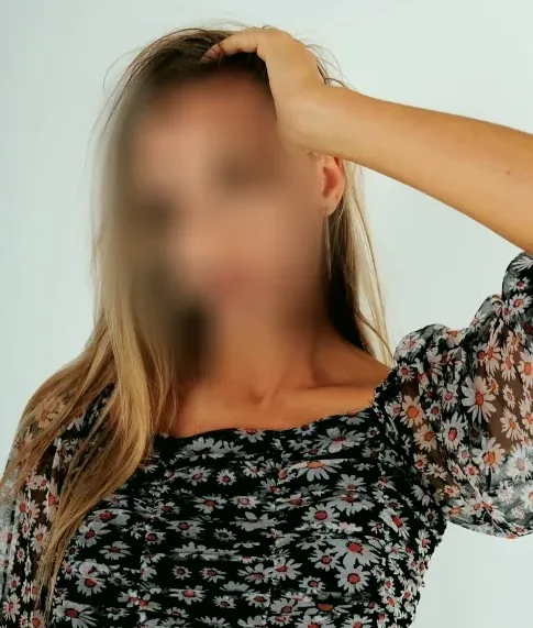 Leyla, 39
