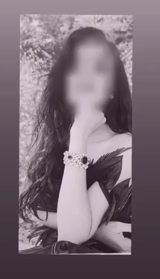 Mira, 28