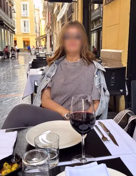 Stefanie, 35
